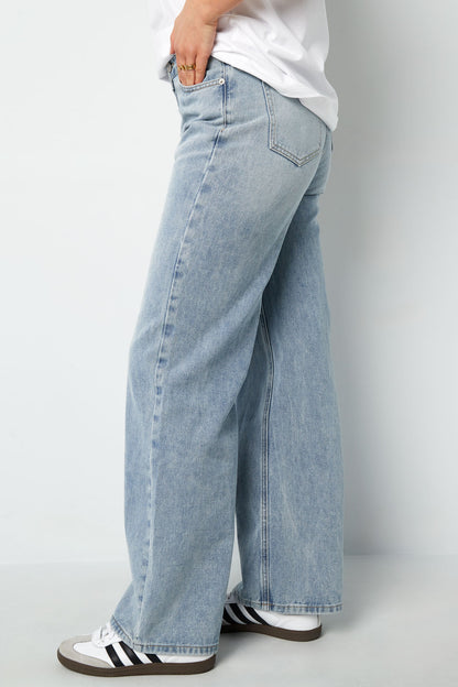 Denim jeans zip up