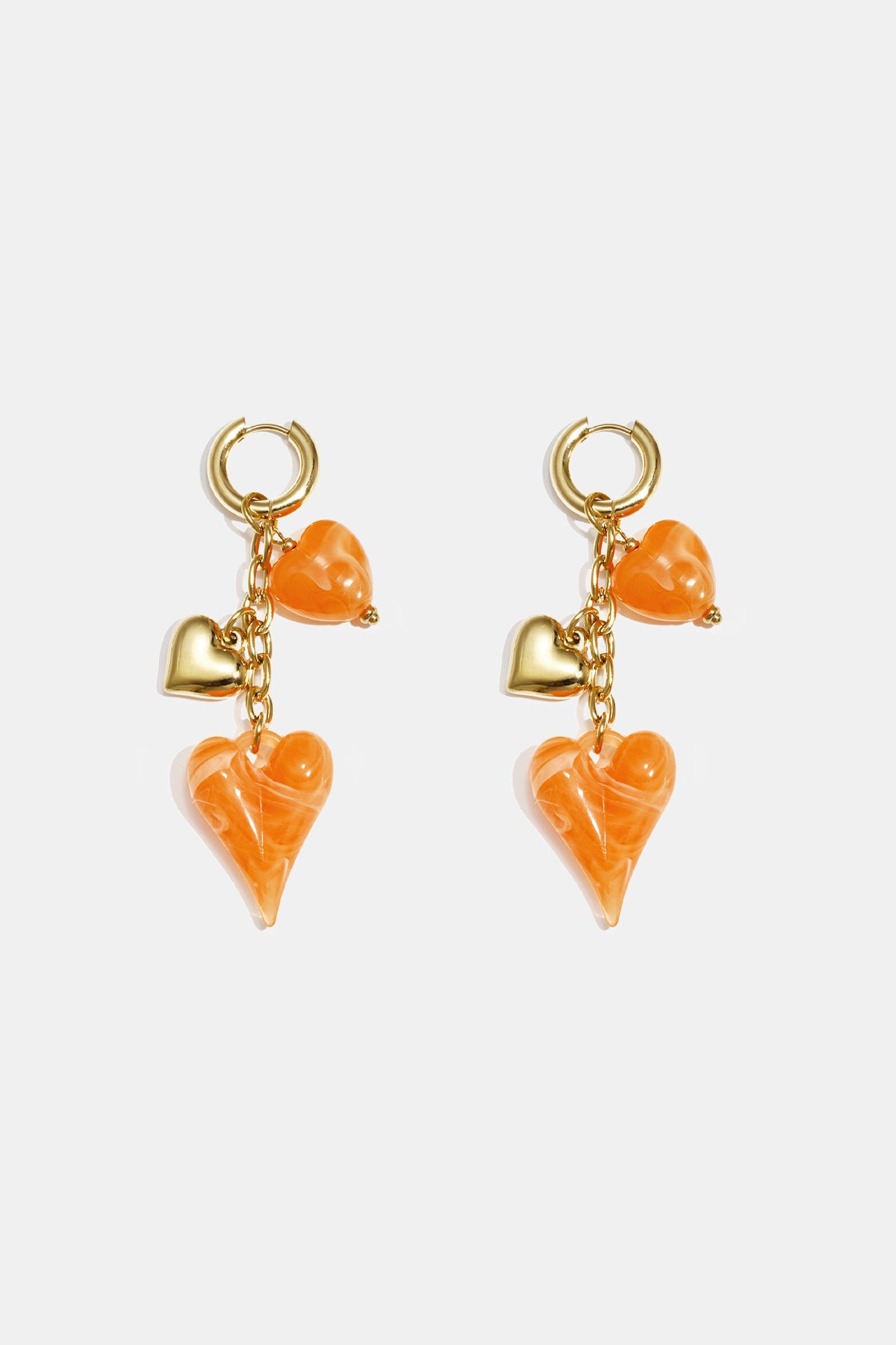 Dames Oorringen met orange acryl hart charms
