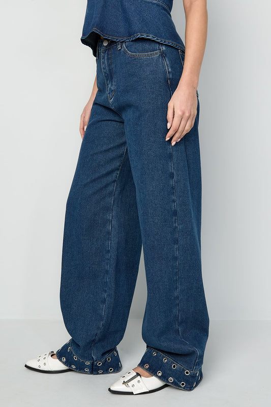 Soft eyelet jeans
