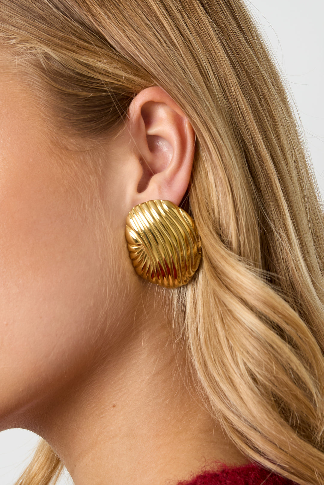 Gouden bold statement oorbellen