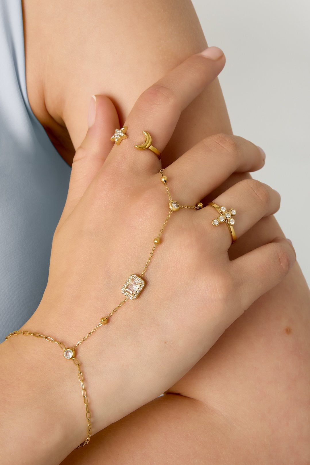 Crystal Glow hand chain