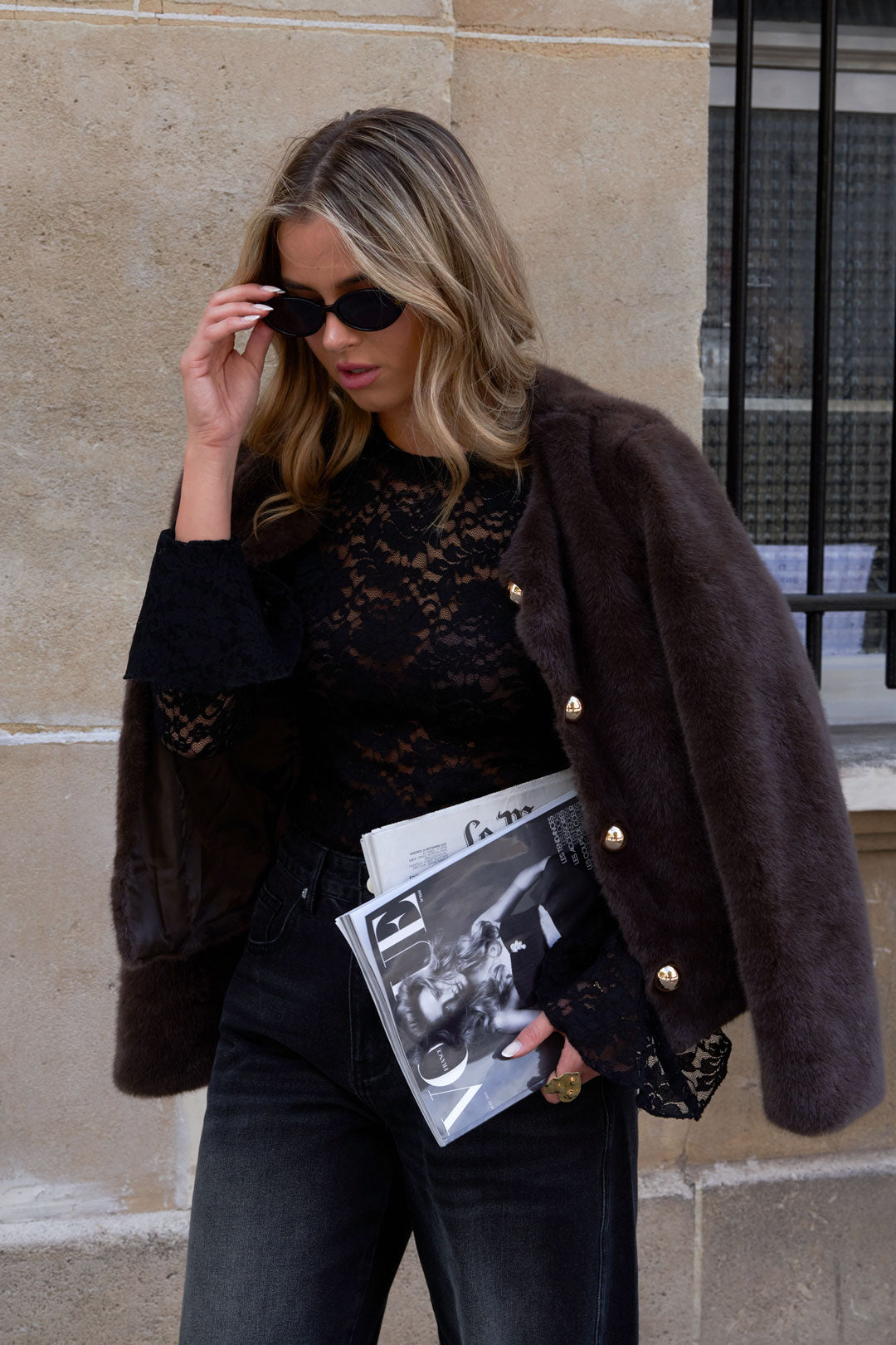 Bruine Faux Fur Jacket met Gouden Knopen 