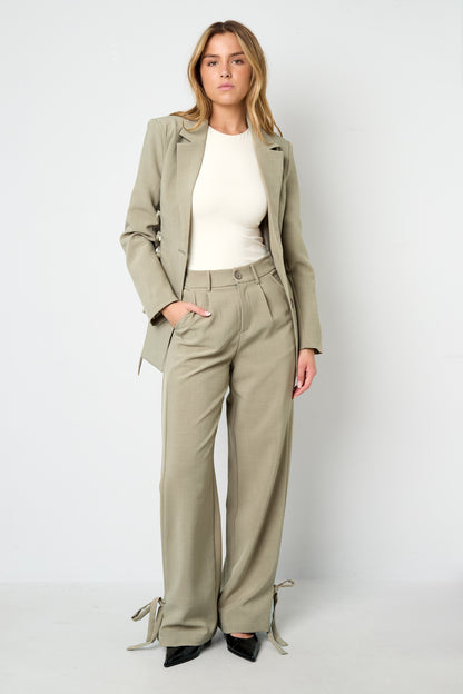 Broek met strikjes