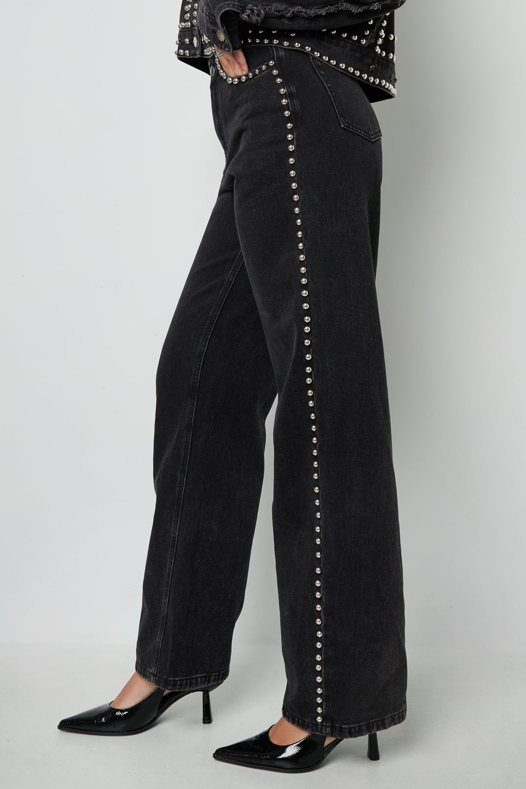 Denim jeans met zilveren studs detail