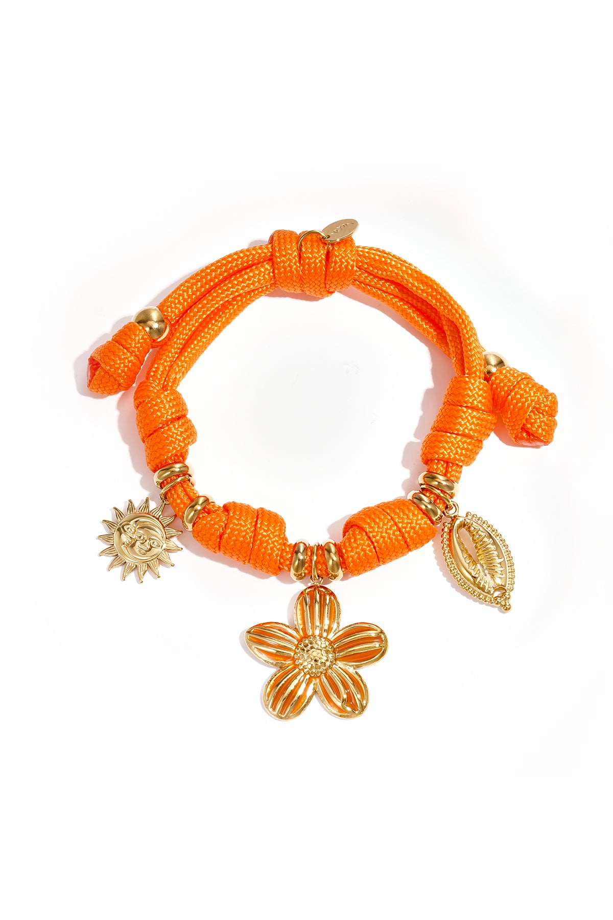 Touw armband met knoopjes en variërende charms