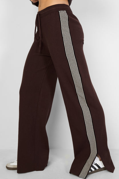 Gebreide loungebroek met zijstrepen bruin 